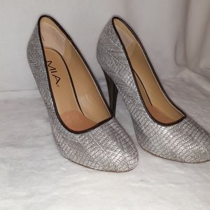 Woman heels. Size 7.5